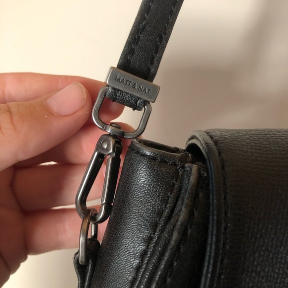 🔷 Matt & Nat | Like New Crossbody Purse - Picture 4 of 8